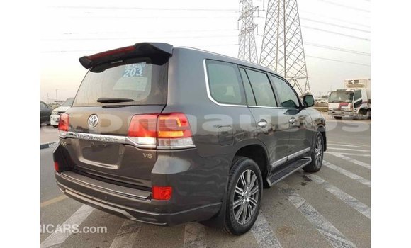 Buy Import Toyota Land Cruiser Other Car in Import - Dubai in Enga Buy Import Toyota Land Cruiser Other Car in Import - Dubai in Enga